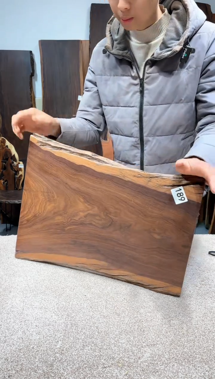 【闪购商品】风车木（黑檀木）尺寸52*35*2.36编号189