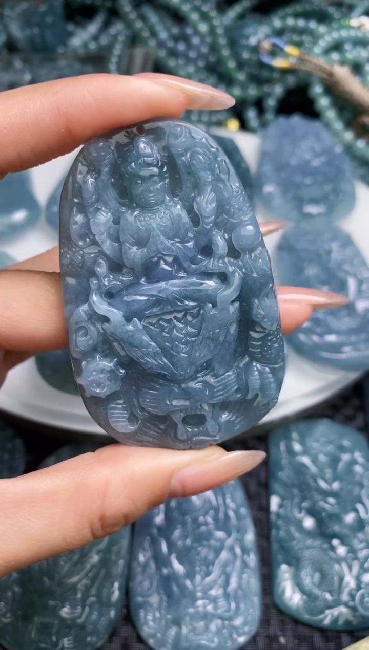 【闪购商品】翡翠颈饰未镶嵌          