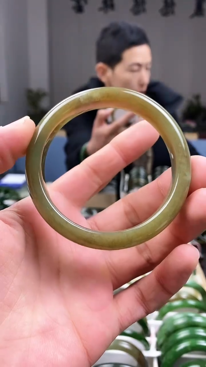 【闪购商品】和田玉手镯未镶嵌58.5