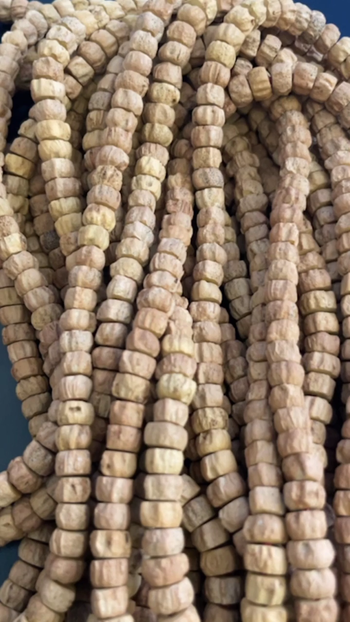 【闪购商品】柏香籽/百香籽吊坠1811-073