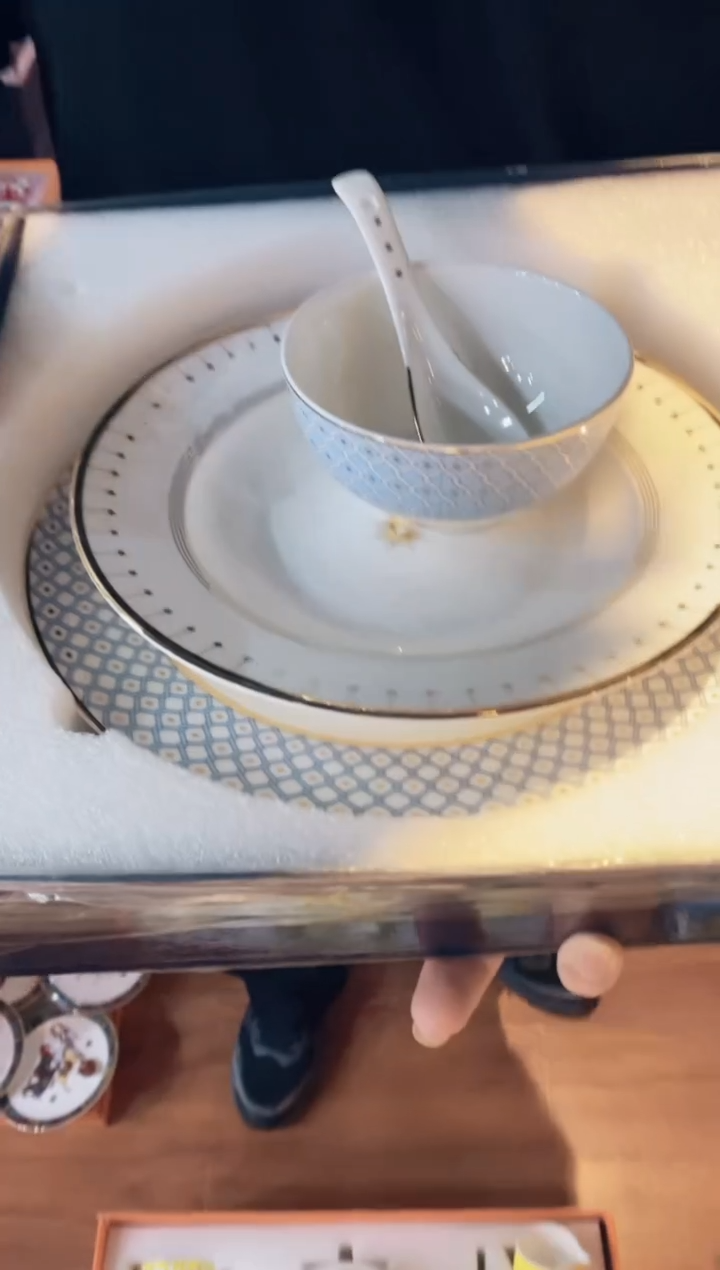 【闪购商品】杯鸿辉家品牌瓷器，京东包邮！