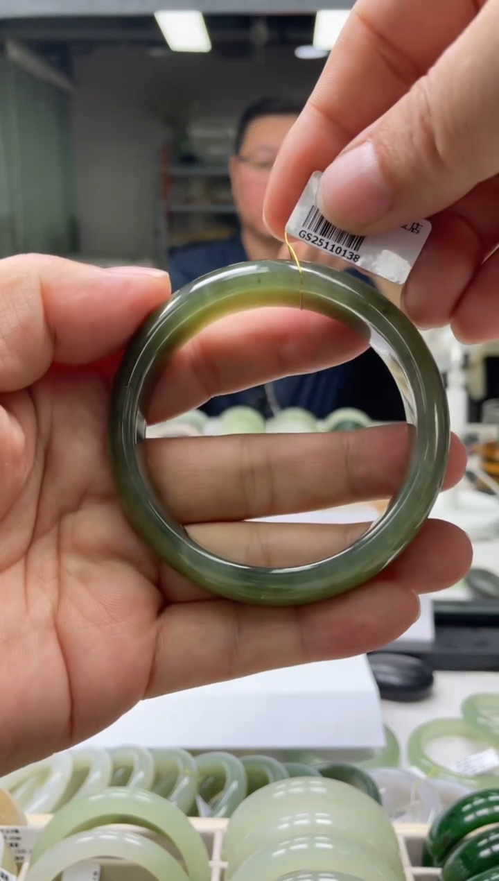 【闪购商品】和田玉手镯未镶嵌编码0138 圈口61-62