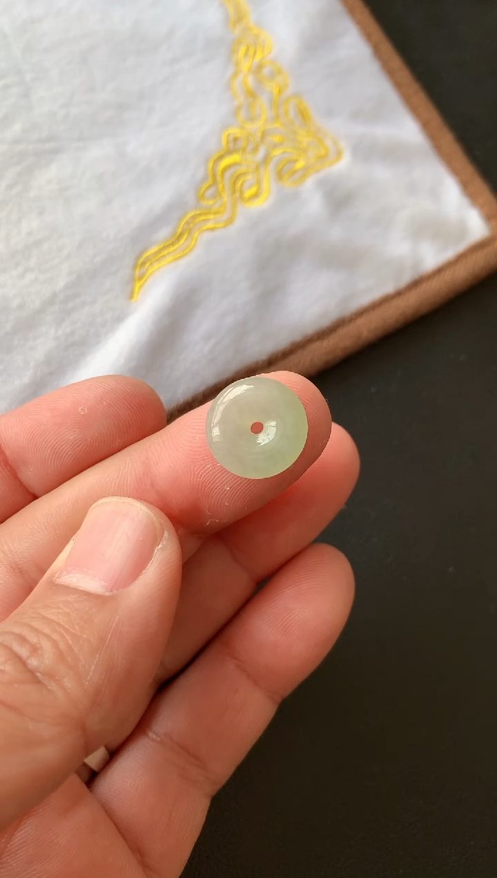 颈饰未镶嵌翡翠1