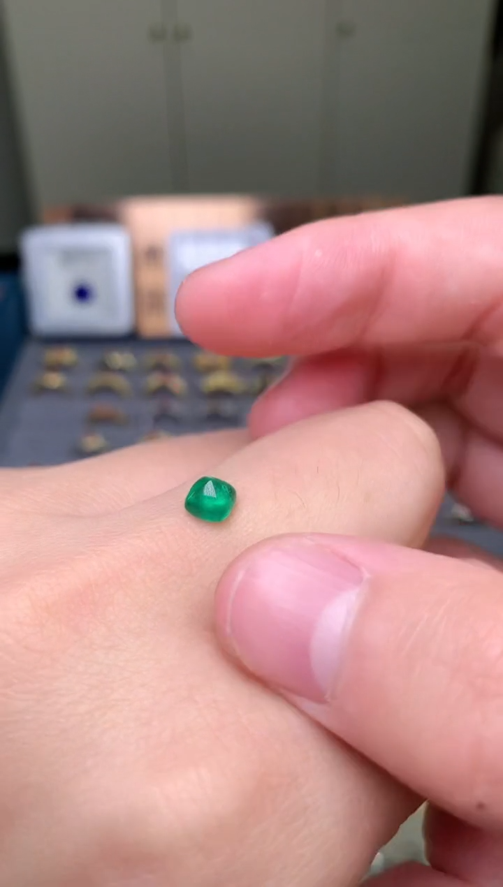 【闪购商品】祖母绿裸石未镶嵌0.87ct