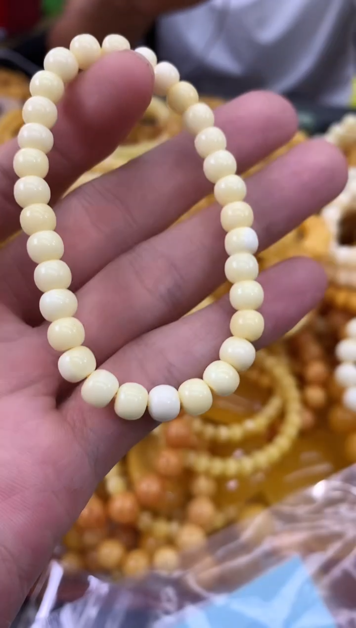 未镶嵌蜜蜡裸石手串