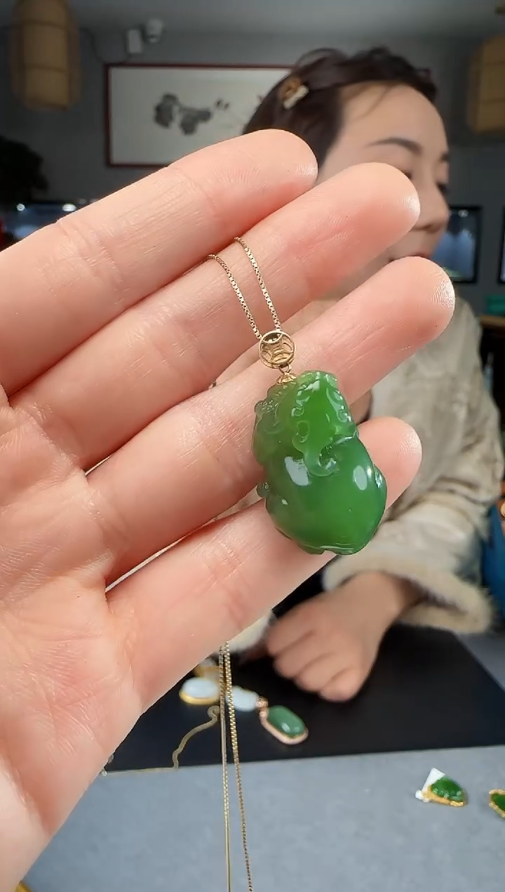 【闪购商品】和田玉吊坠(不含链)18K金镶嵌1