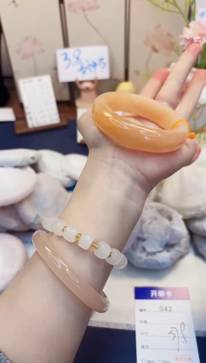 【闪购商品】石英质玉手镯未镶嵌42-财气镯-圈口57