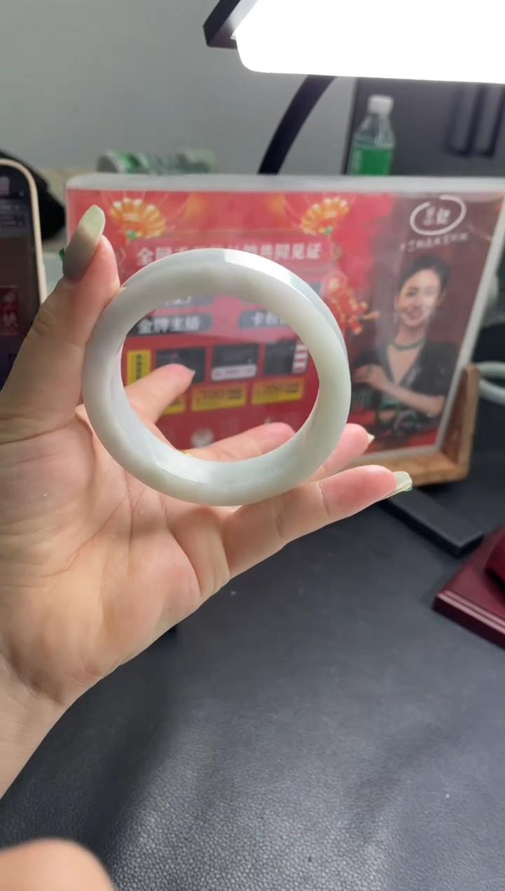 【闪购商品】定制翡翠手镯未镶嵌手镯DDQ/发一件