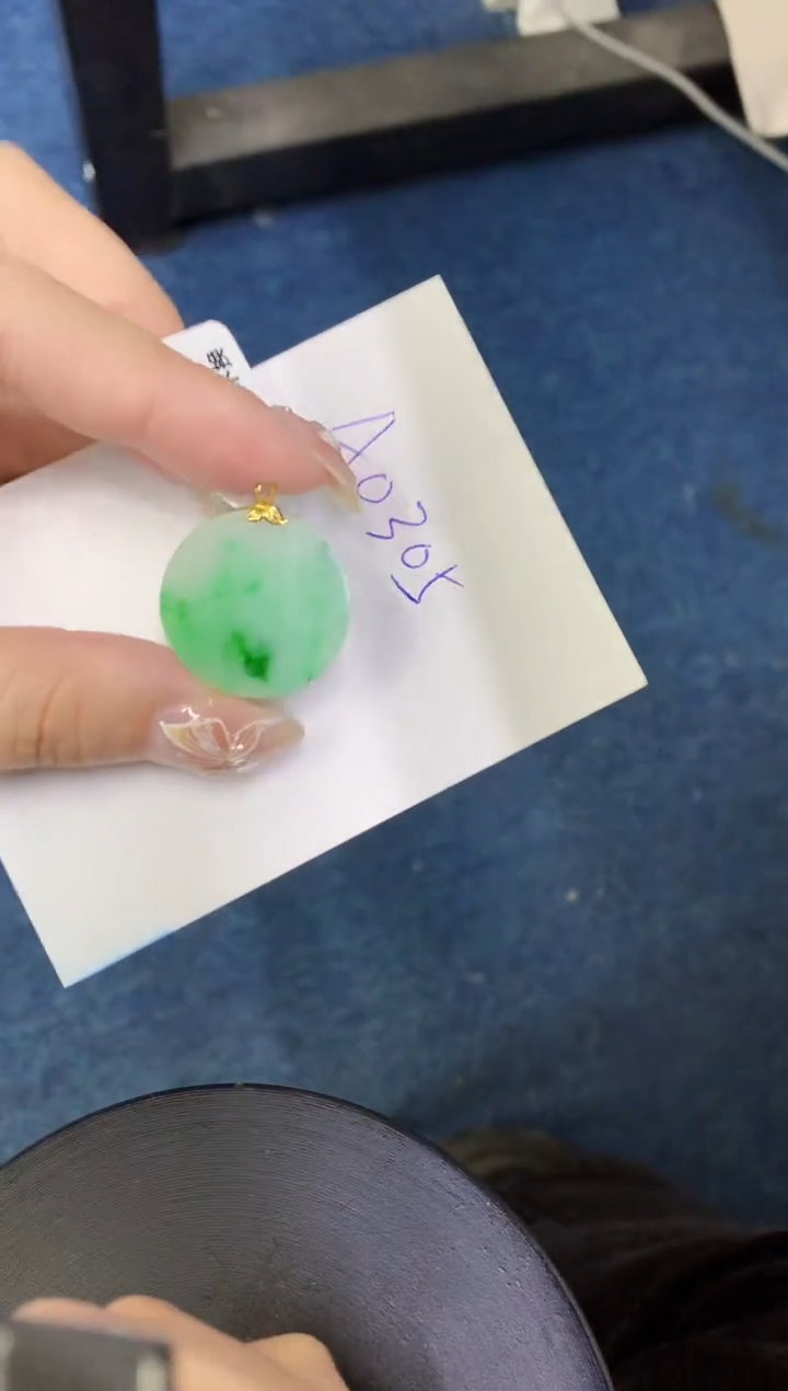 【闪购商品】翡翠颈饰18K金镶嵌0000000000