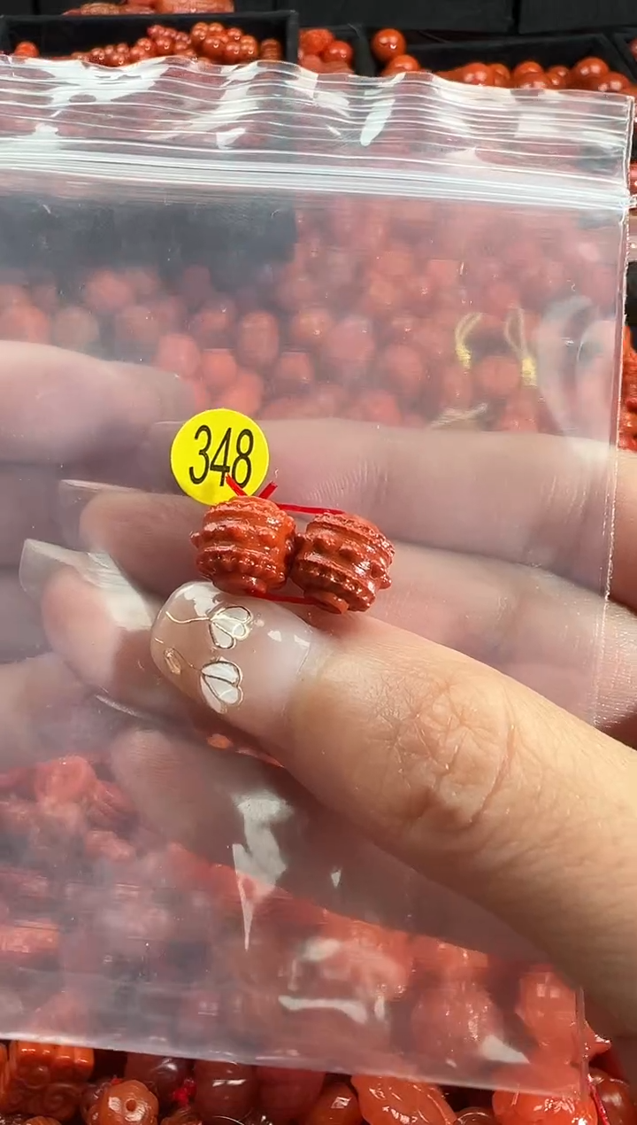 颈饰未镶嵌南红玛瑙1