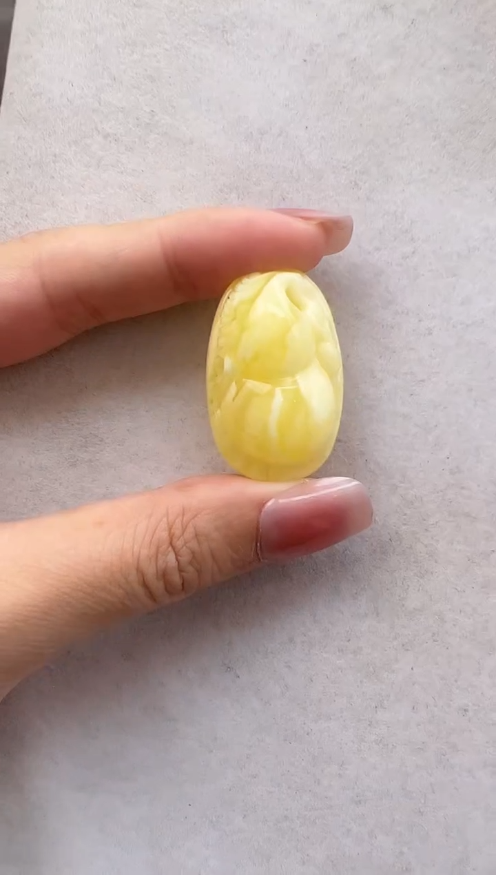 【闪购商品】琥珀裸石未镶嵌10112101-吊坠