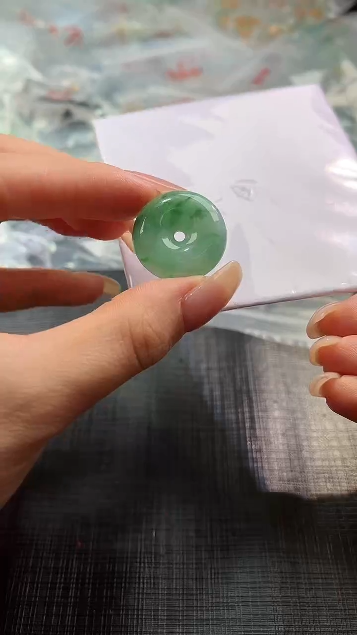 【闪购商品】翡翠颈饰未镶嵌100635797