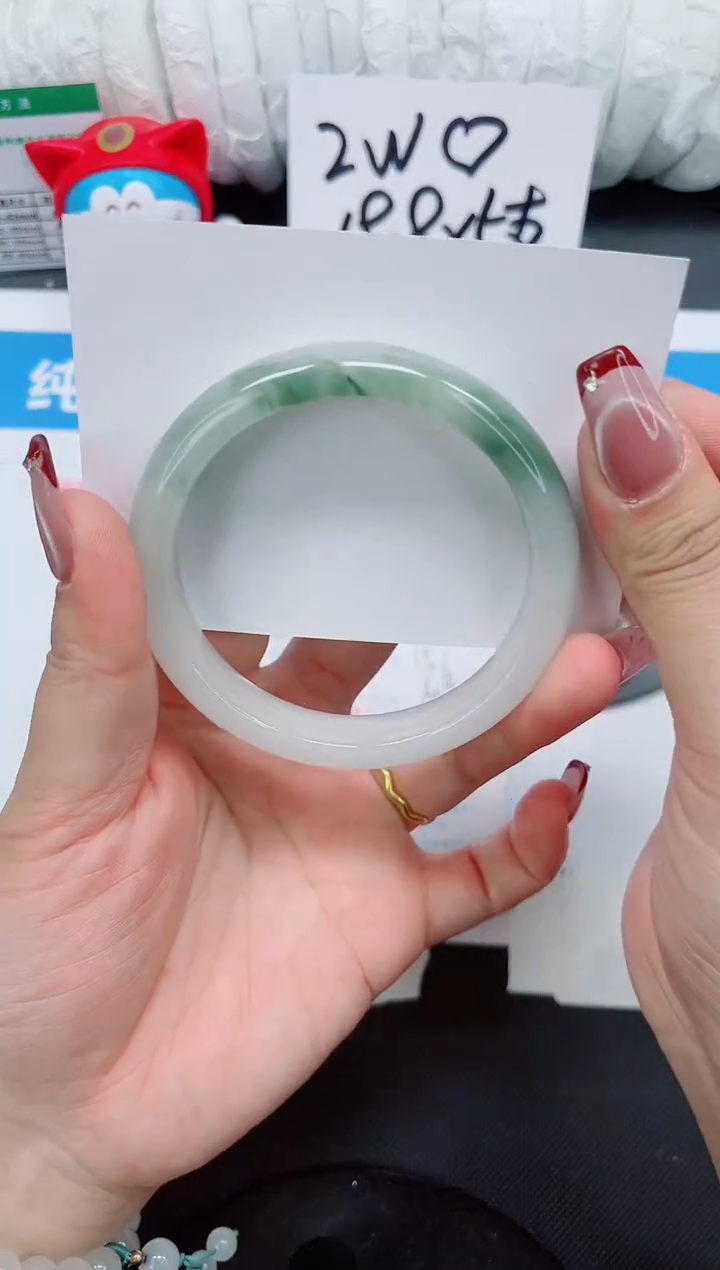 【闪购商品】石英质玉手镯未镶嵌157