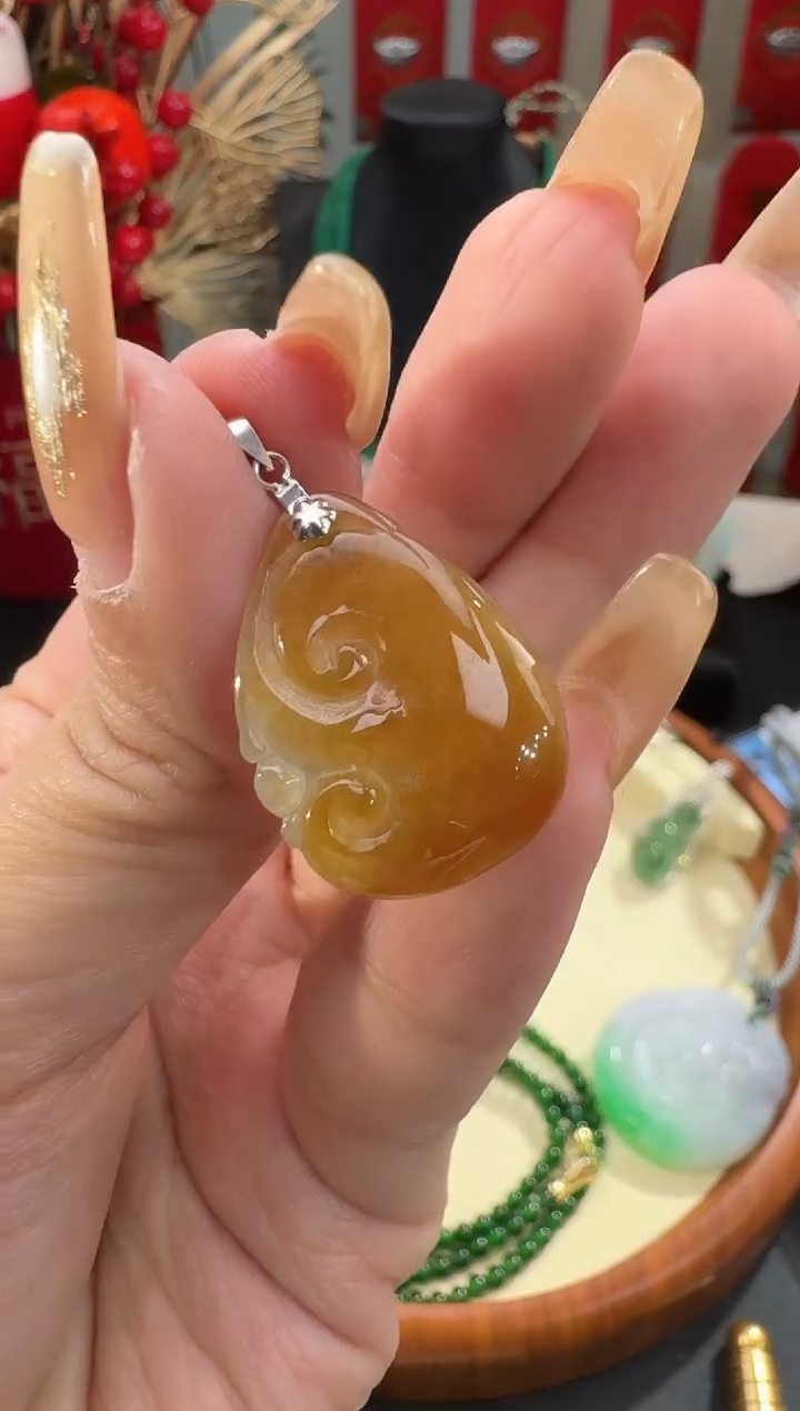 【闪购商品】翡翠颈饰18K金镶嵌挂件