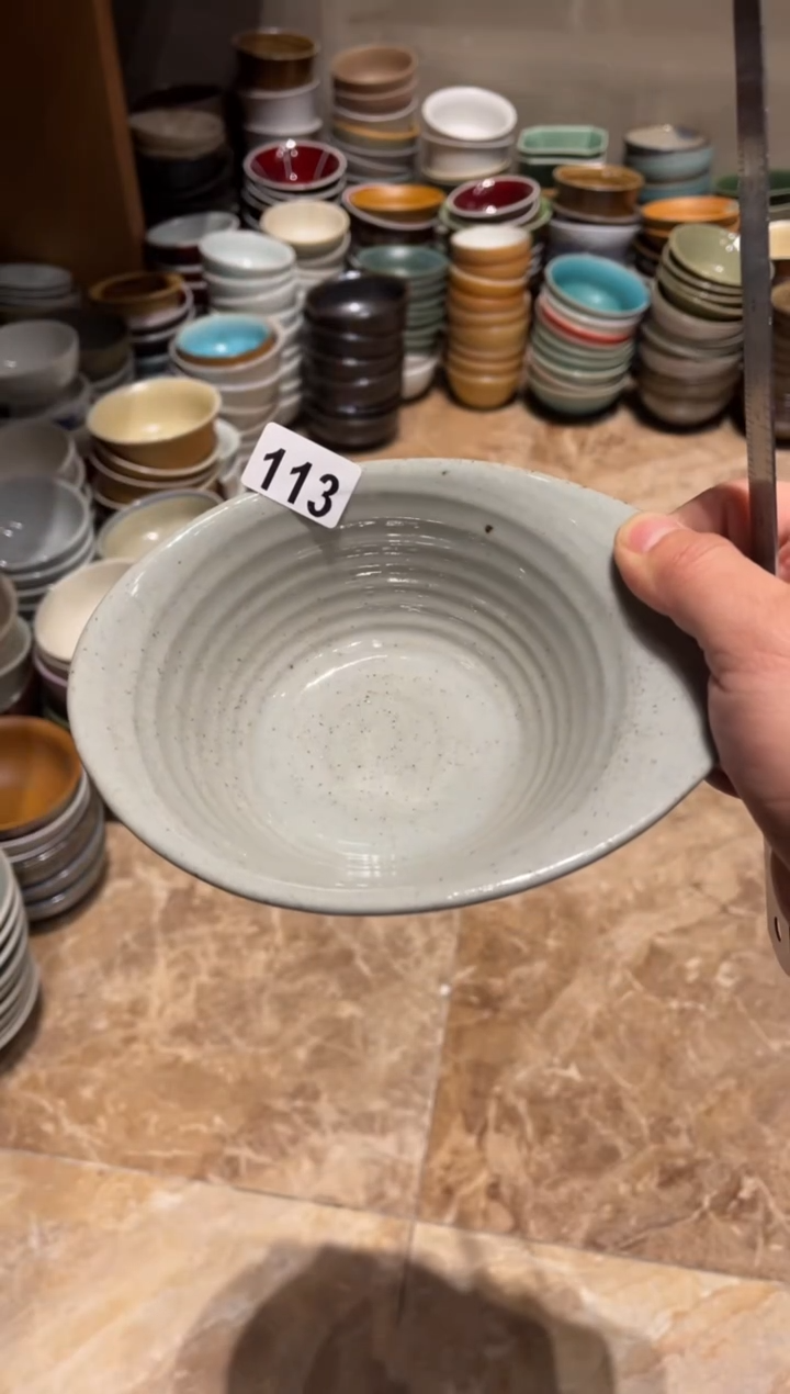 【闪购商品】瓷片113 灰色的元宝米饭碗1个