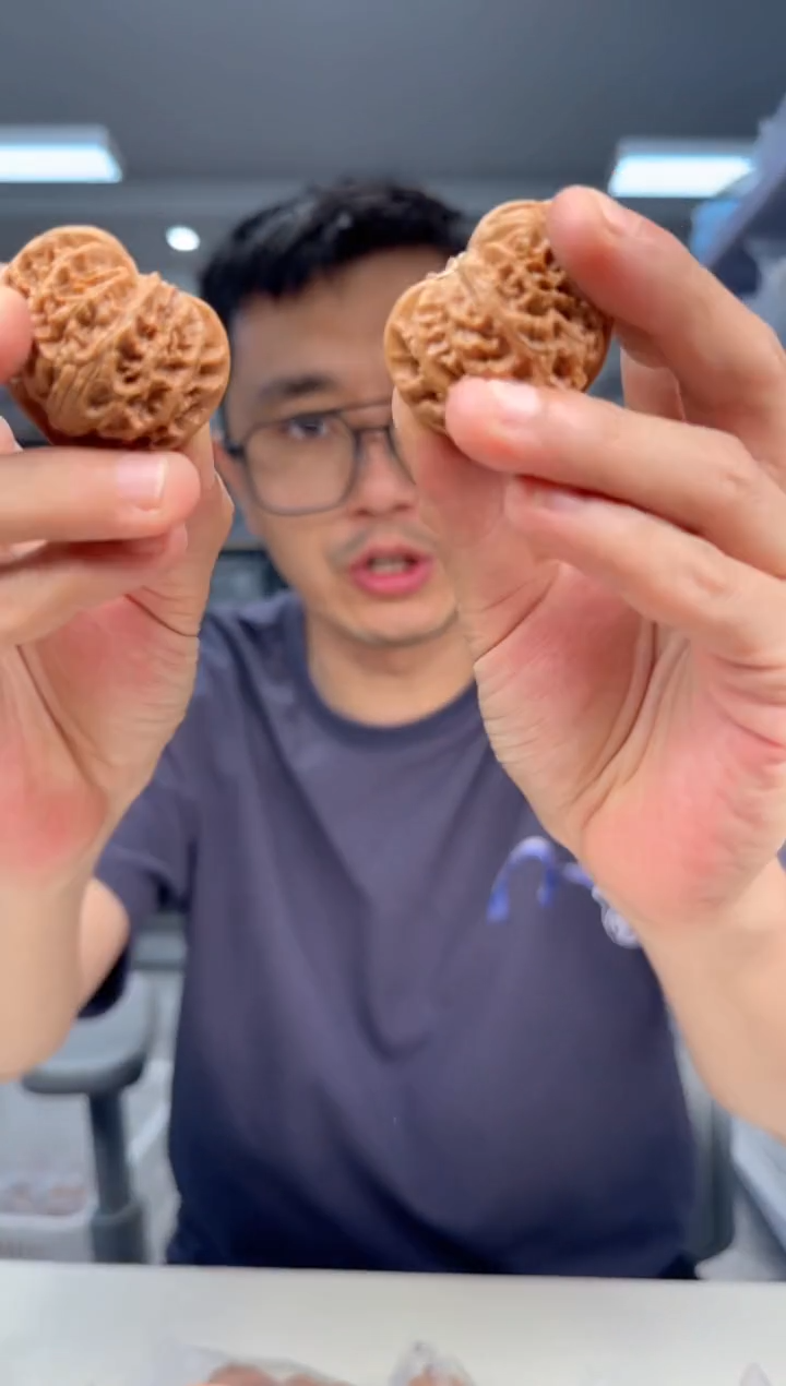 文玩核桃把件40宫灯