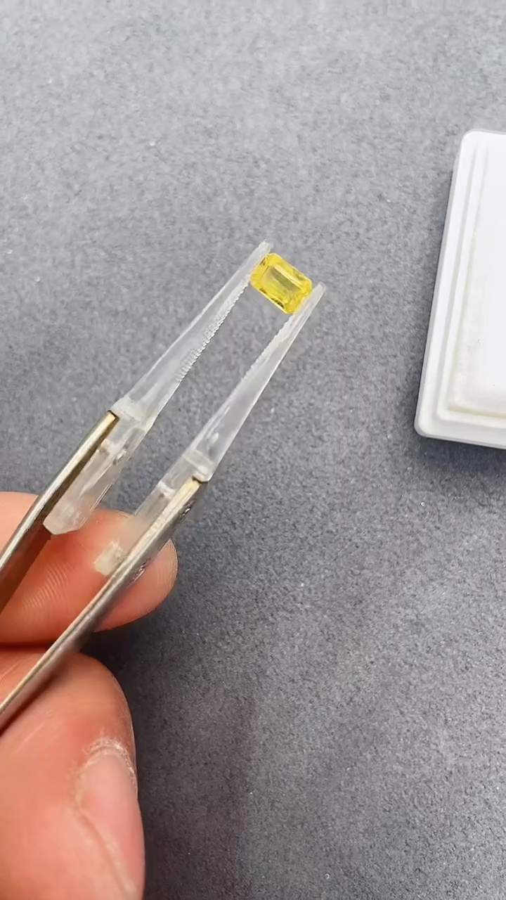 【闪购商品】彩色蓝宝石裸石未镶嵌0.83