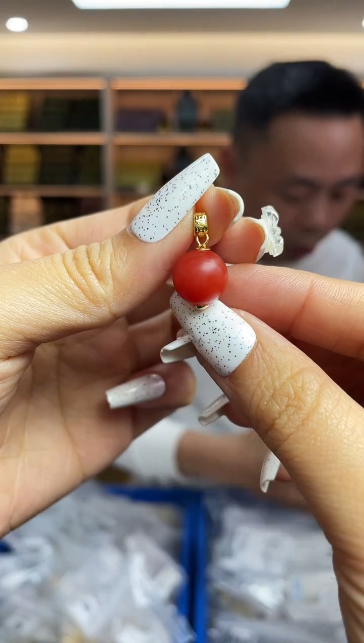 【闪购商品】南红玛瑙·未镶嵌多样性发一件