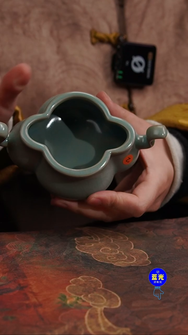 摆件瓷瑕品清凉寺原矿釉海棠炉0062