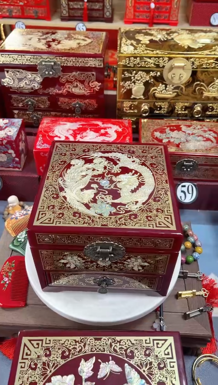 【闪购商品】20厘米正方形三层单抽款千层酒红龙凤呈祥