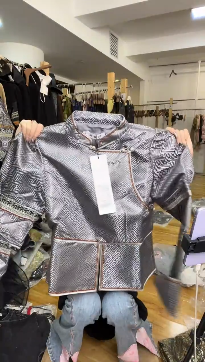 外套       XL码      115-125斤