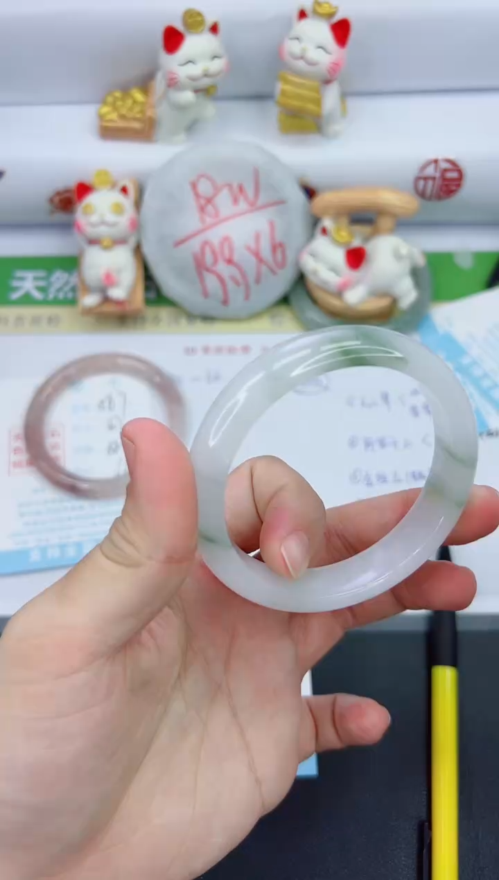 【闪购商品】石英质玉手镯未镶嵌568-57.8