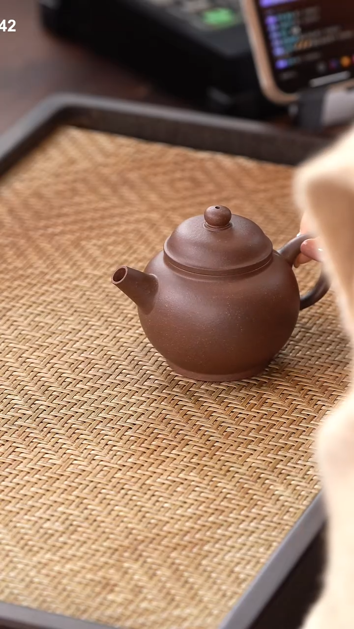 【闪购商品】紫泥茶壶微瑕巨轮