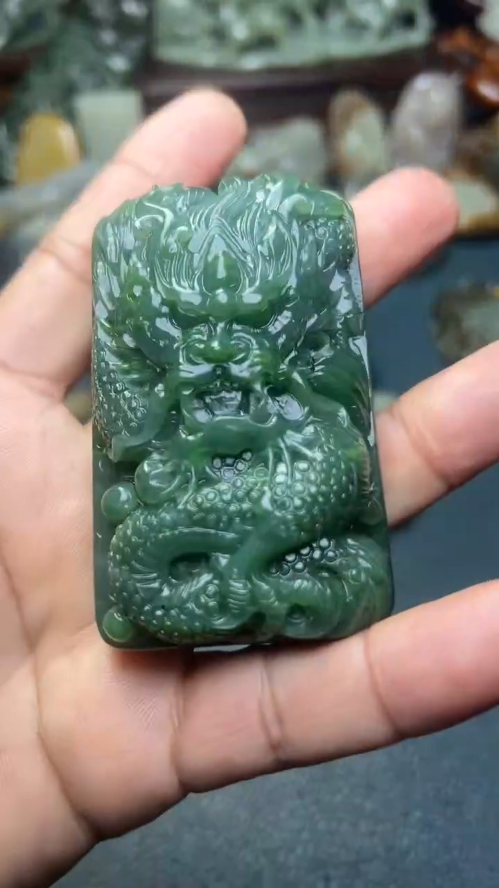 未镶嵌和田玉把件-