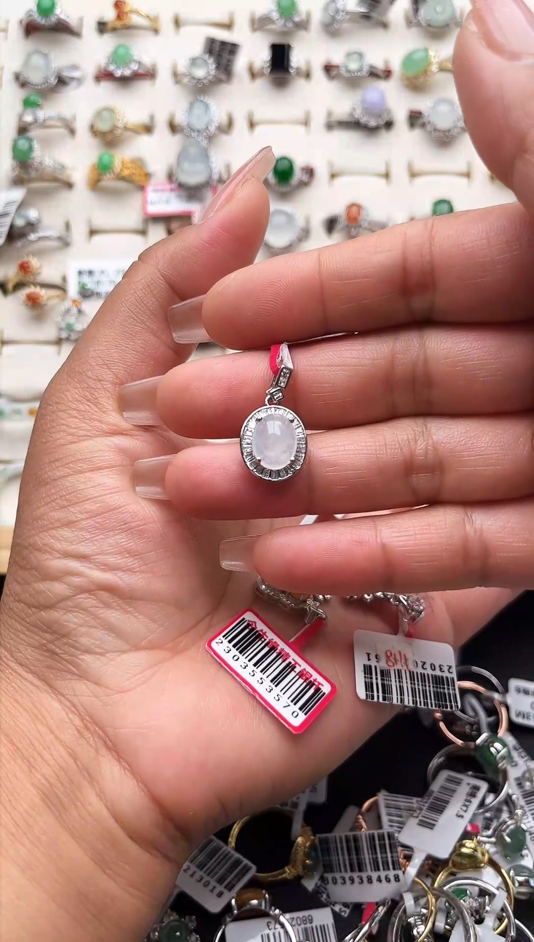 【闪购商品】翡翠吊坠(赠链)银S925镶嵌缅甸天然A货翡翠S925银镶嵌