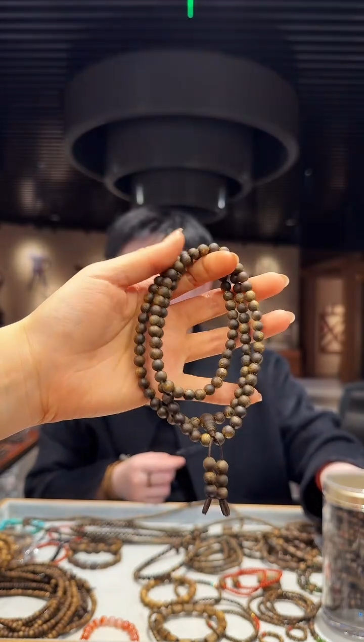 【闪购商品】沉香手串海南莺歌绿棋多圈圆珠沉水