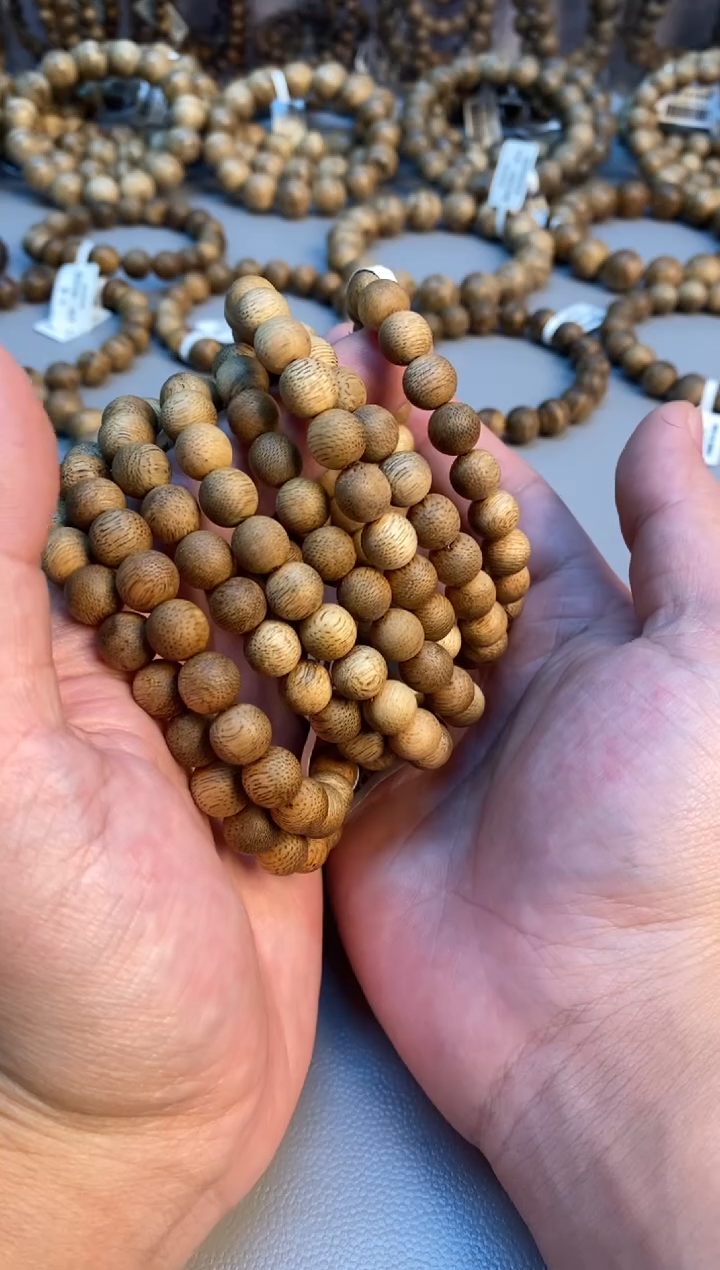 沉香手串 菩萨棋圆珠单圈0.9多样性发其一