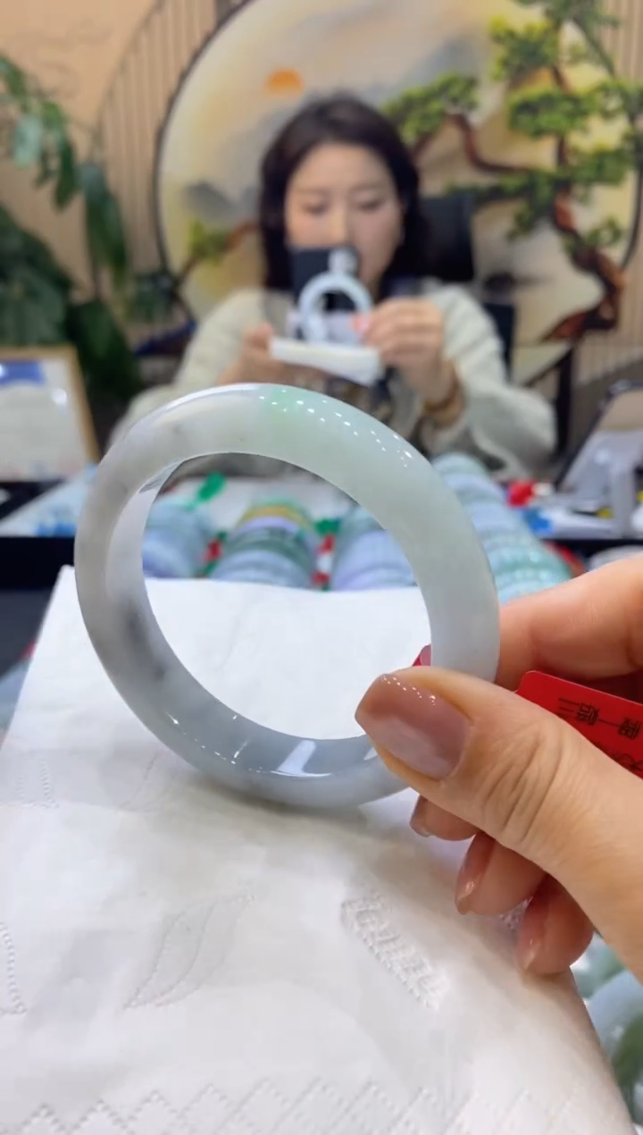 【闪购商品】翡翠手镯未镶嵌99901536