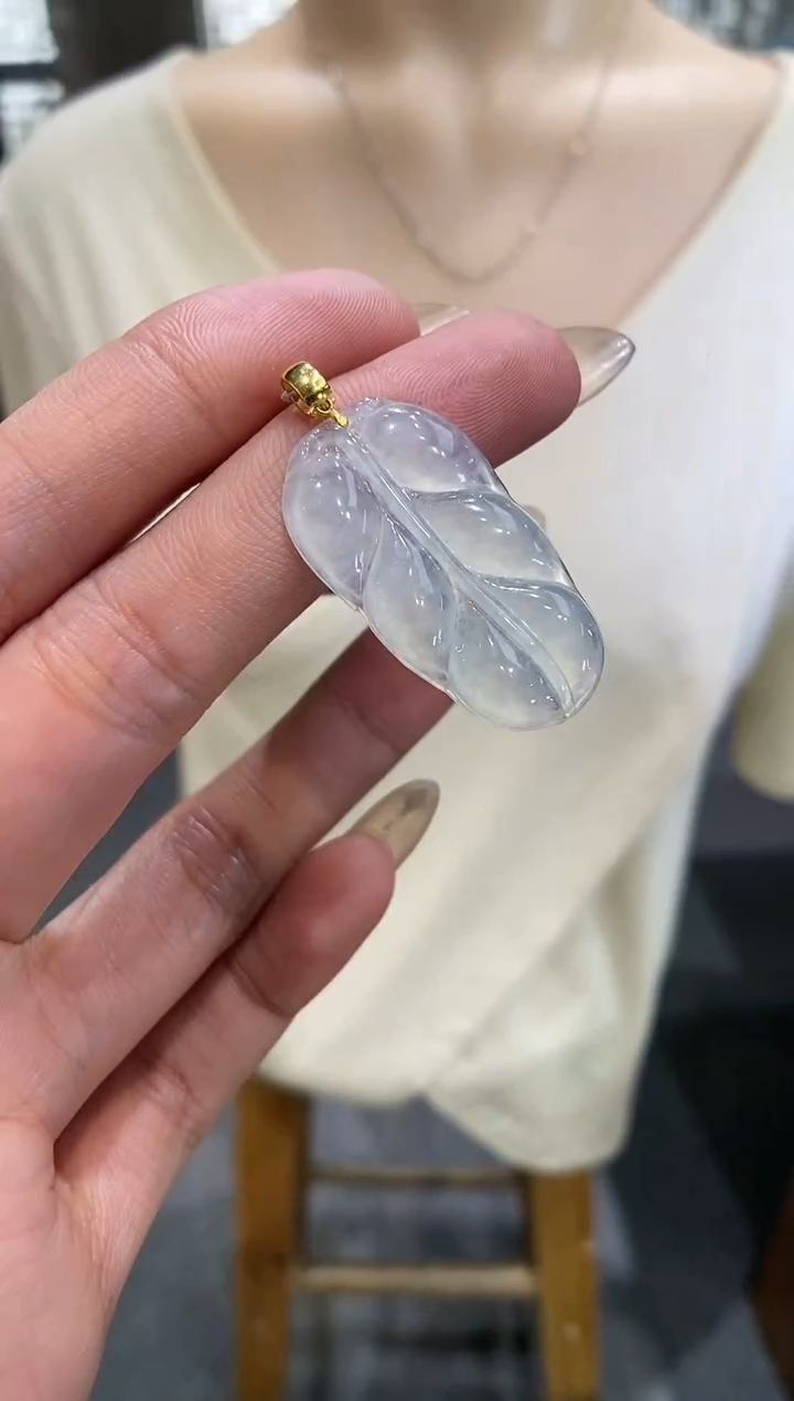 【闪购商品】翡翠吊坠(不含链)18K金镶嵌叶子