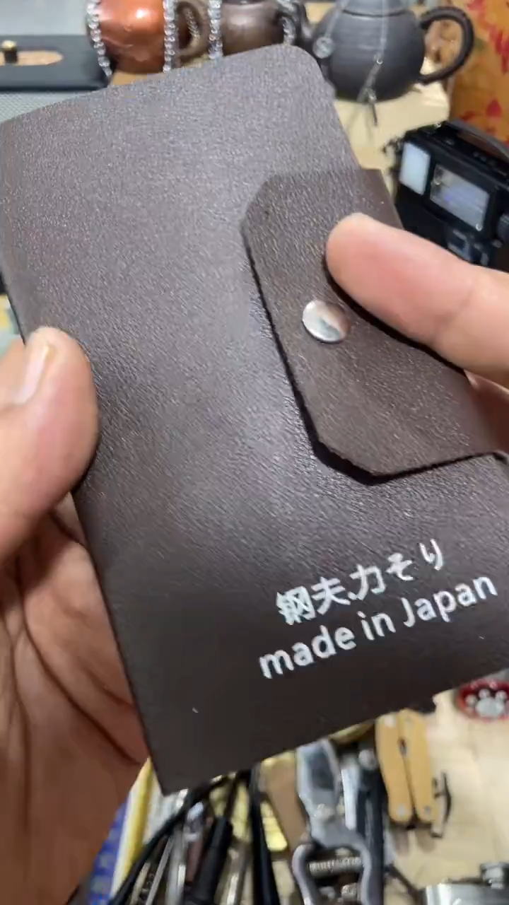 瓷片闪购商品  如图所示