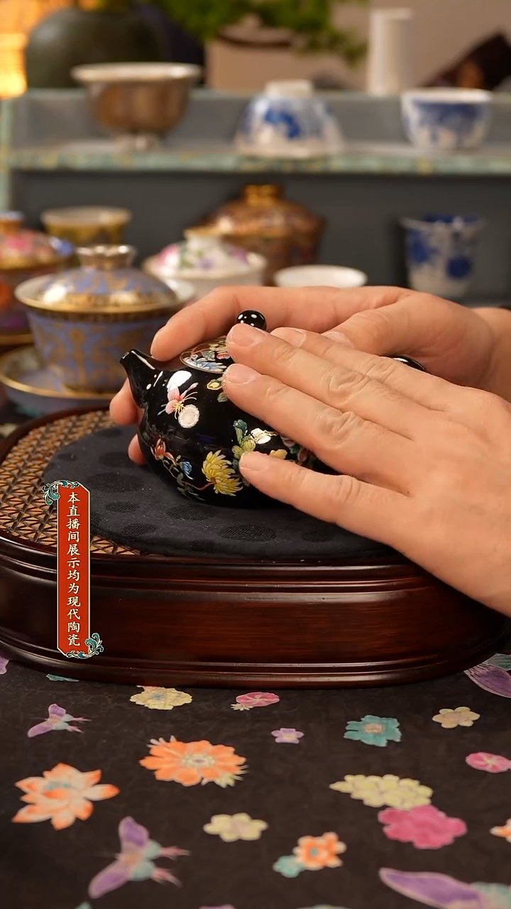 某景德镇窑口茶器960