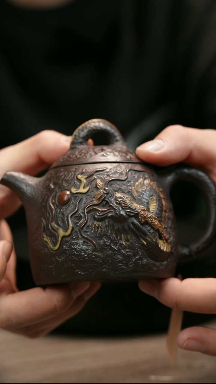 茶壶紫砂勇*H2494韩传杰紫泥隐龙秦权