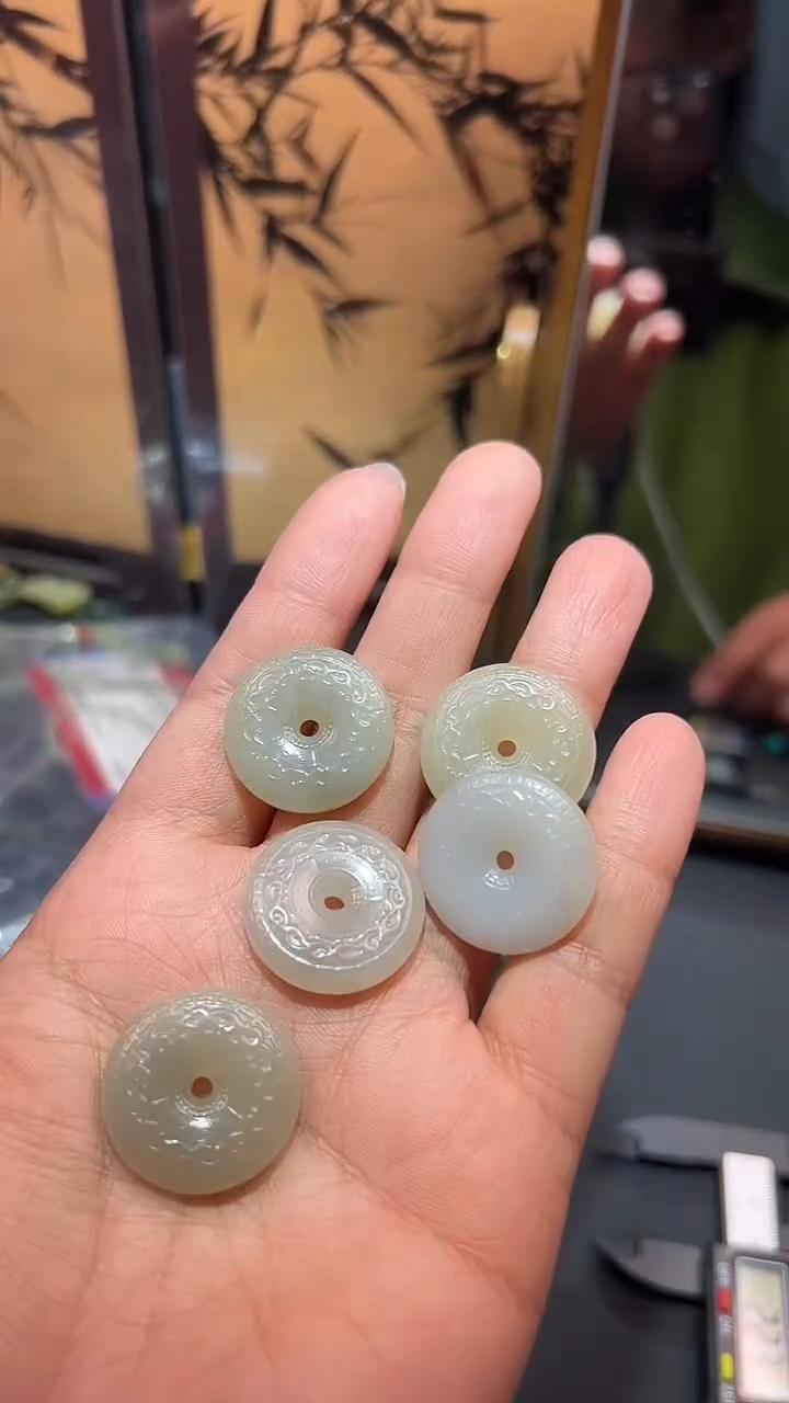 【闪购商品】和田玉颈饰未镶嵌1