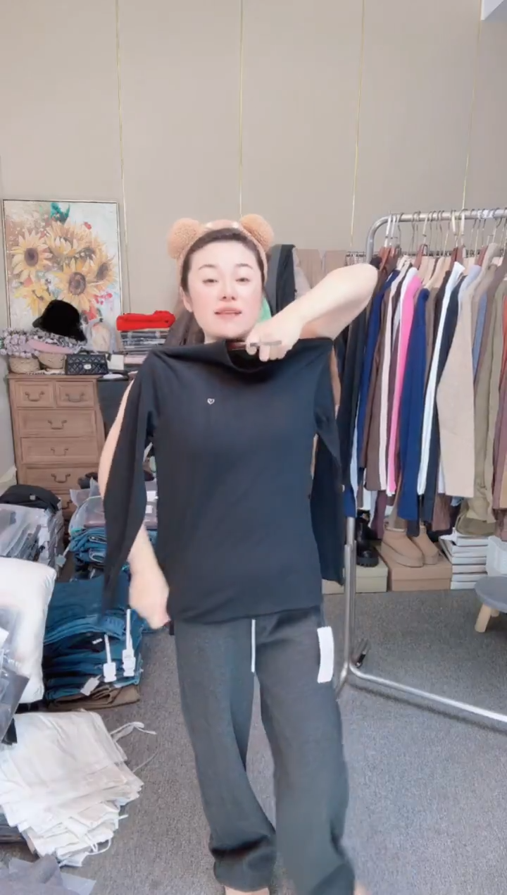 911                