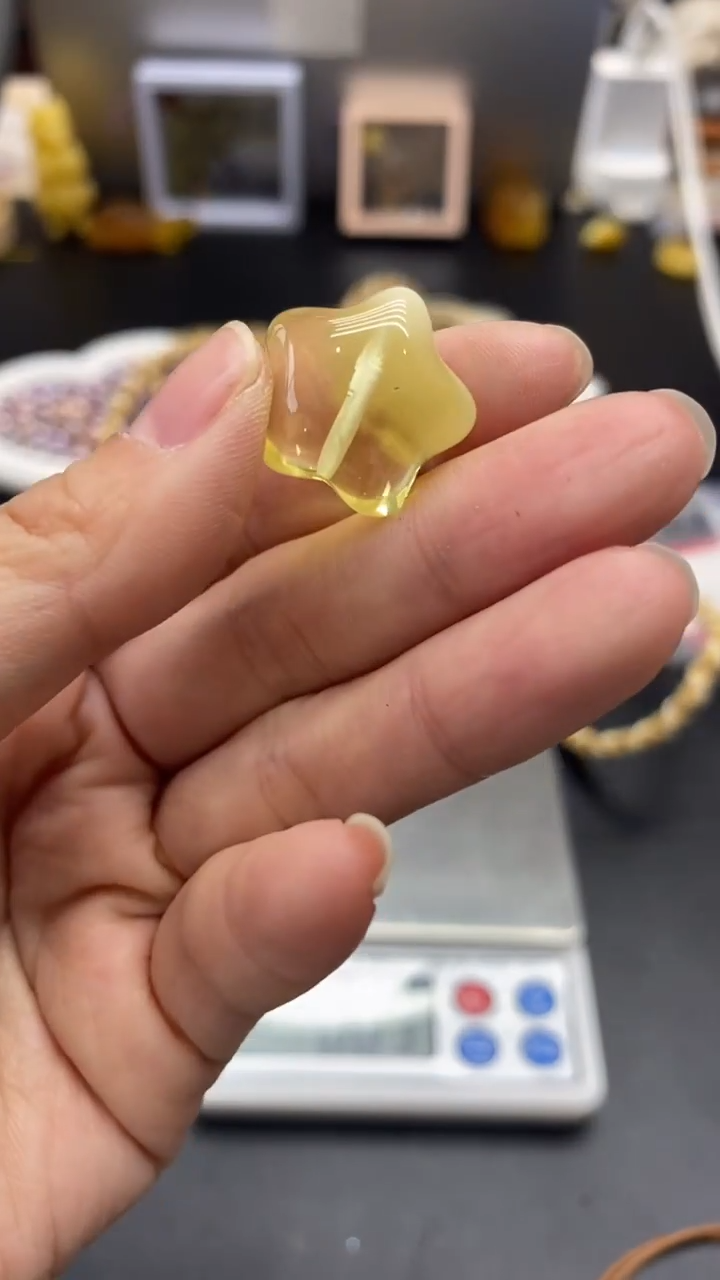 琥珀未镶嵌珠宝奇石66