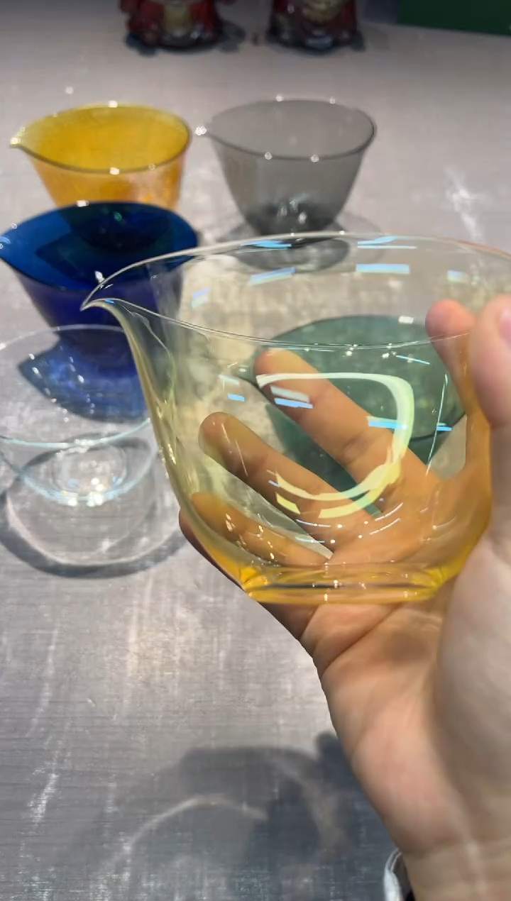 【闪购商品】魏小玻 水滴公杯 浅黄熏银