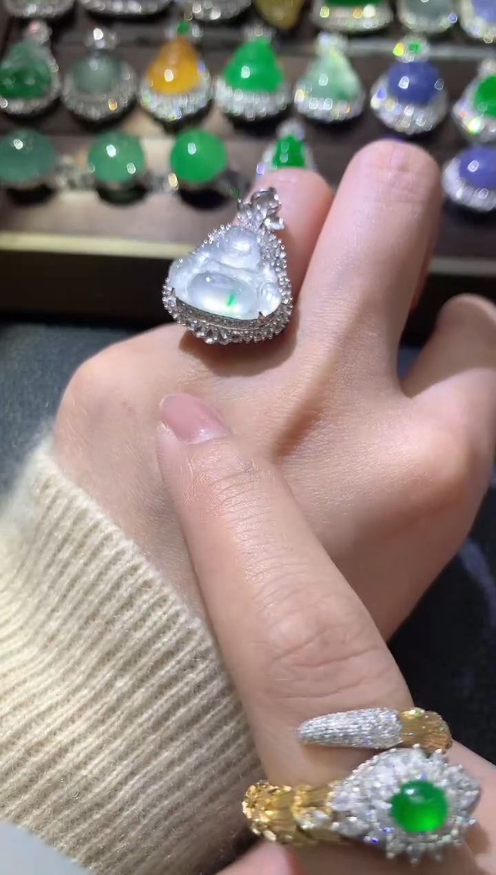 【闪购商品】翡翠吊坠(不含链)18K金镶嵌D51翡翠