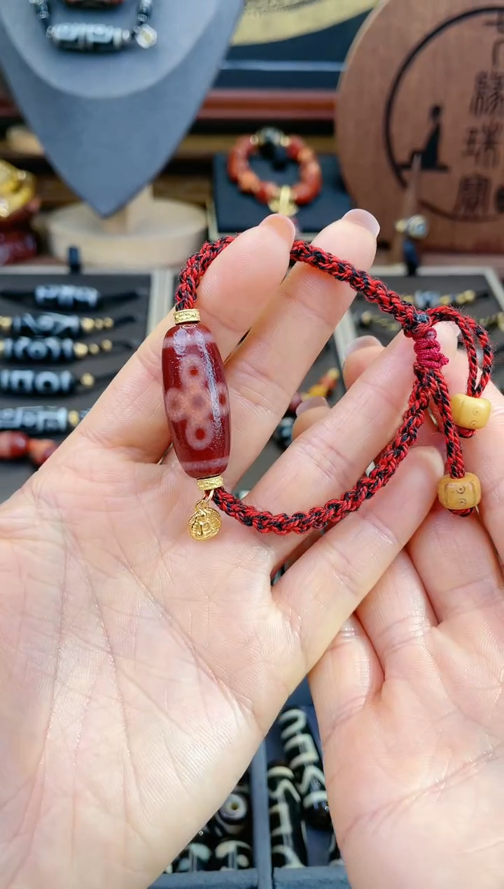 【闪购商品】玛瑙/玉髓手链未镶嵌美泓精品红肉五眼闪电手链