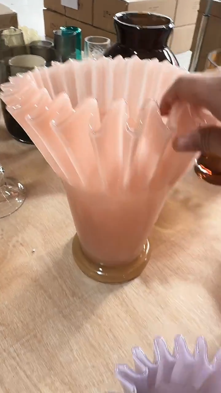【闪购商品】玻璃粉色折纸花瓶