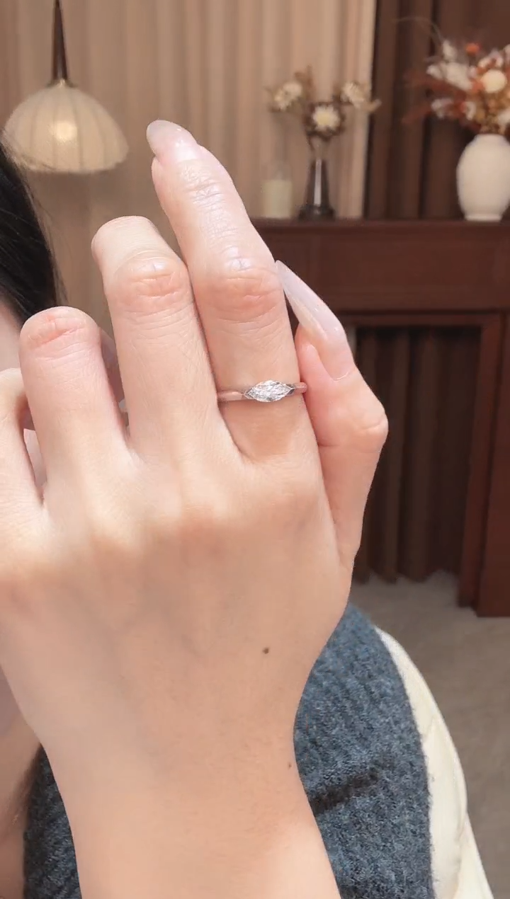 18K金镶嵌实验室培育钻石50分马眼戒指 14戒圈