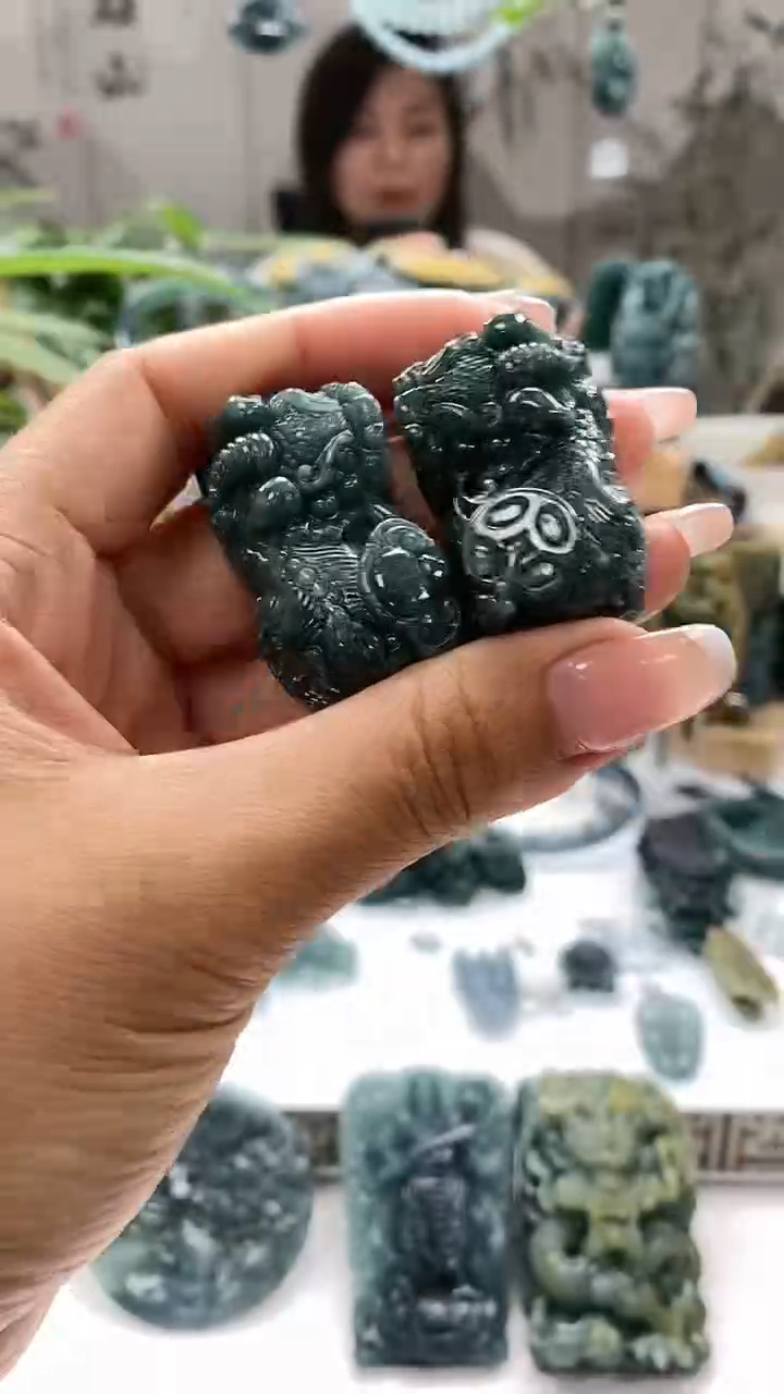 翡翠未镶嵌颈饰翡翠A货/5-24貔貅一对