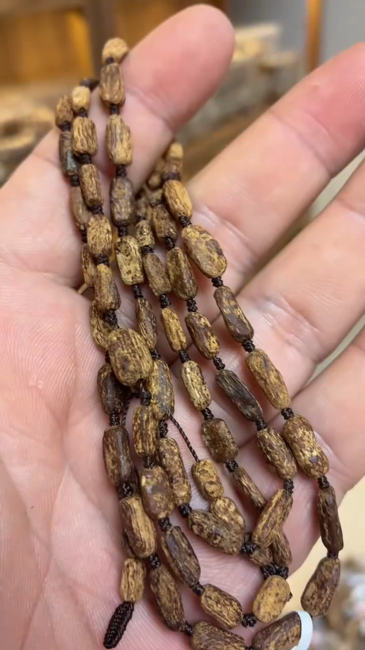 沉香手串 斯里兰卡红土沉随型长串多样性发其一