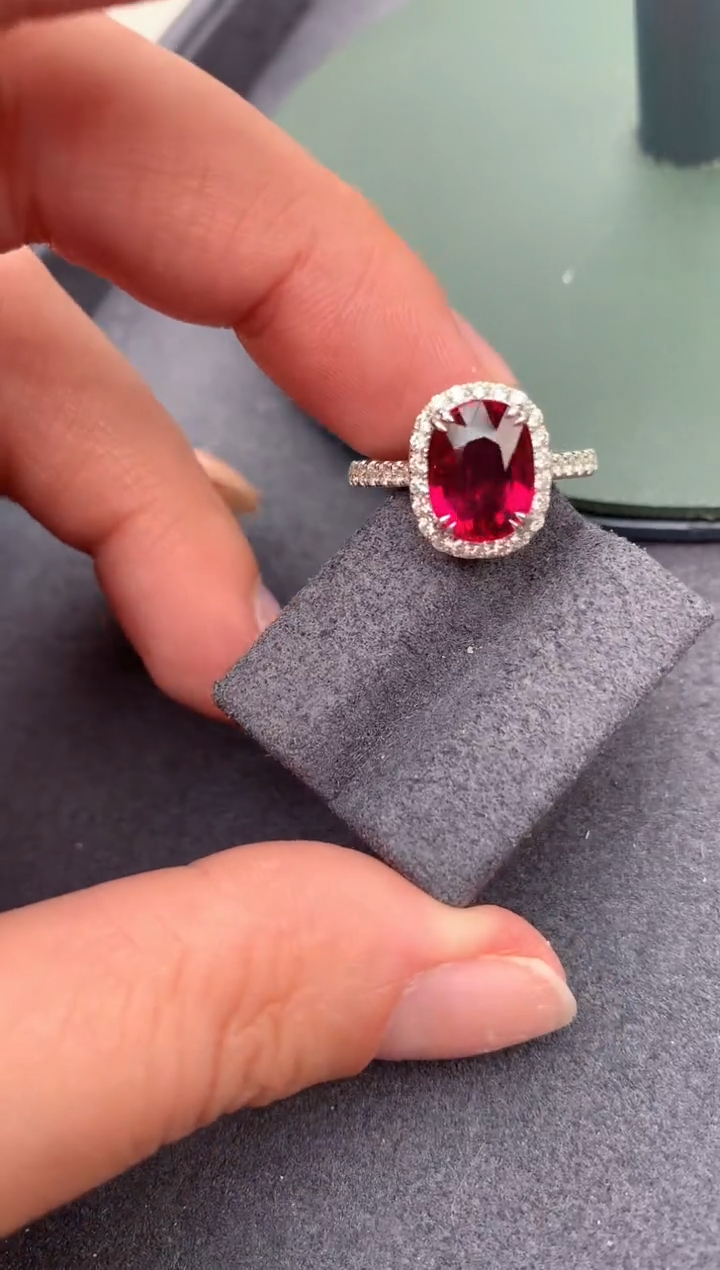 【闪购商品】碧玺戒指18K金镶嵌2.7ct卢比莱戒指