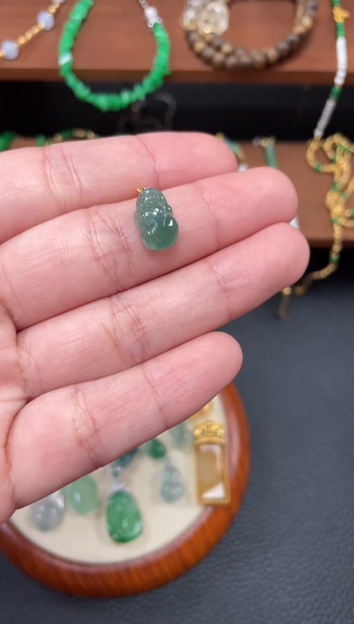 【闪购商品】翡翠吊坠(不含链)18K金镶嵌一个   P622