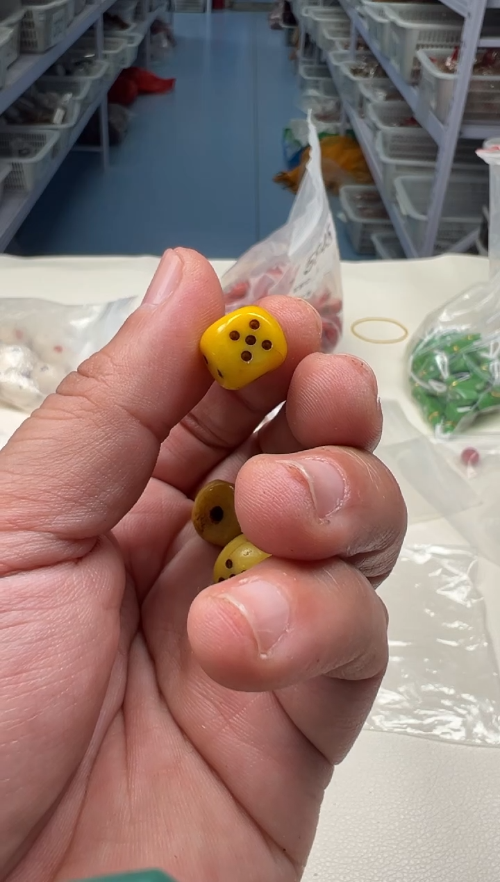 吊坠白玉菩提黄色单颗6347