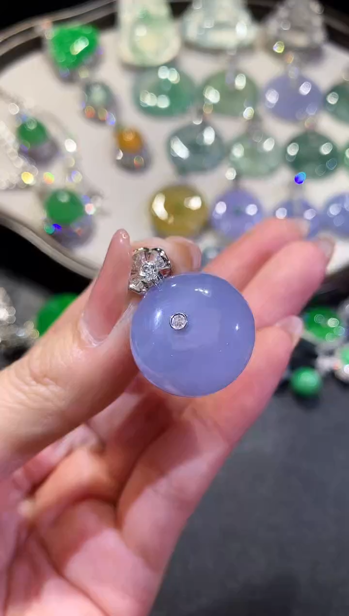 【闪购商品】翡翠吊坠(不含链)18K金镶嵌56无鉴赏